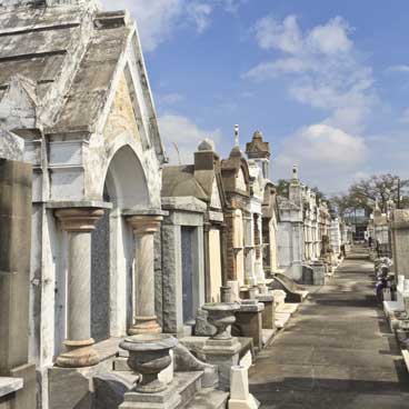 Cemetery tour New Orleans