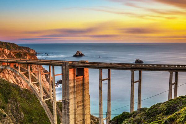 Hugging-the-Coast,-Bixby-Creek-Bridge