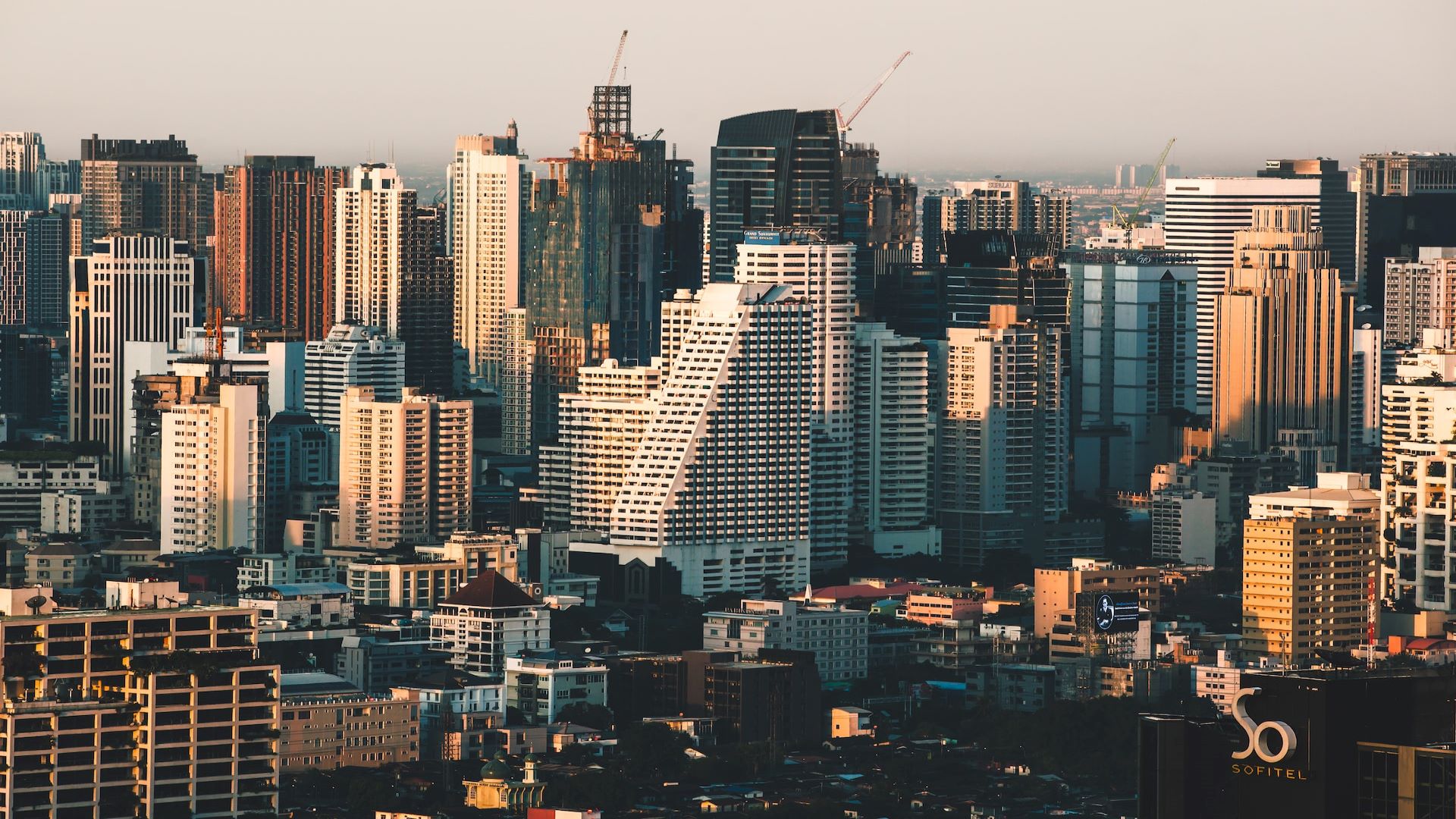 stephen-cook-bangkok-skyline-1920-x-1080