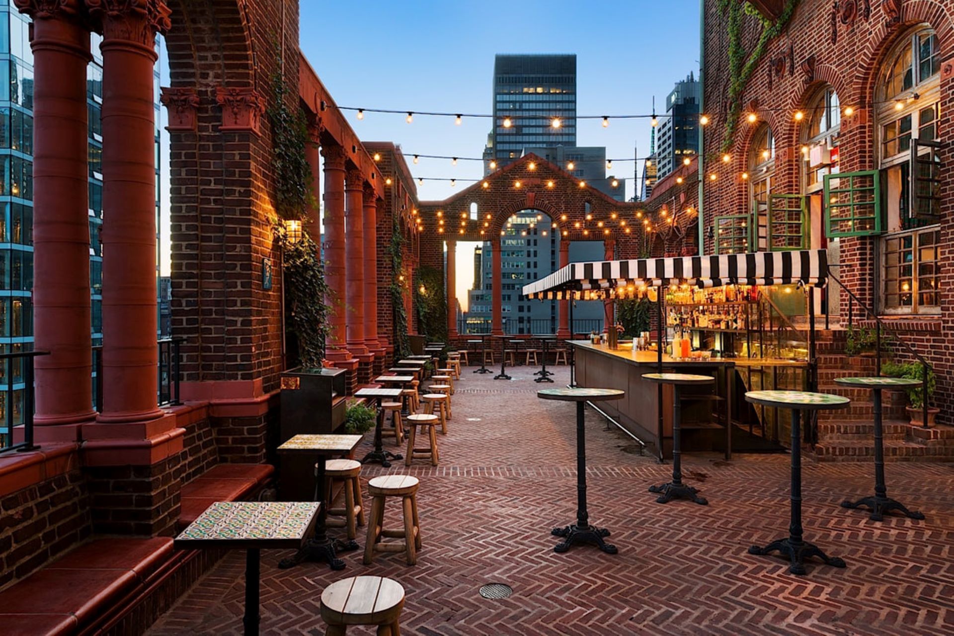 The rooftop bar at POD 39 in New York City.