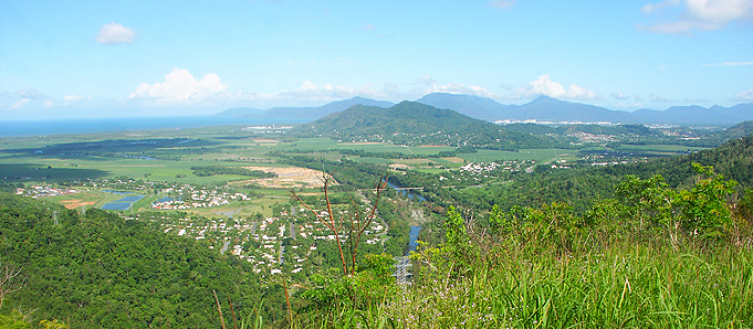 Grassy mountains in Cairns