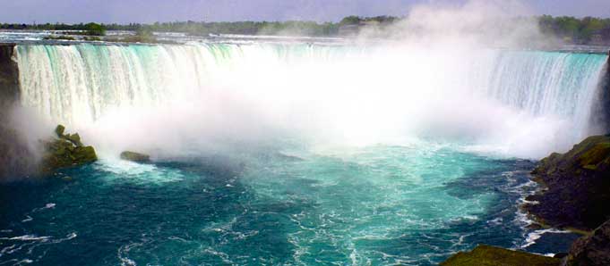 Ontario travel guide - Niagara Falls