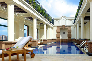 Eaton Hotel swimming pool