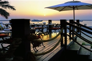Beachside dining at Royal Mirage Dubai