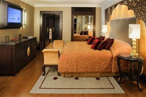 deluxe King room