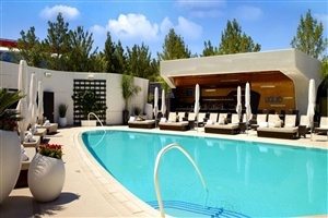 ARIA cabanas and pool