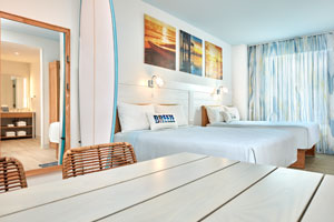 Universal's Endless Summer Resort – Dockside Inn and Suites room