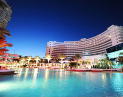 Fontainebleau Miami Beach_03_Pool