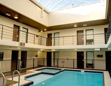 Cambridge Hotel_Sydney_04_Pool